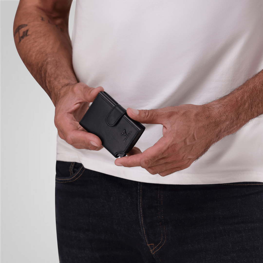 James Detailed Metal Card Holder - Brando Leather