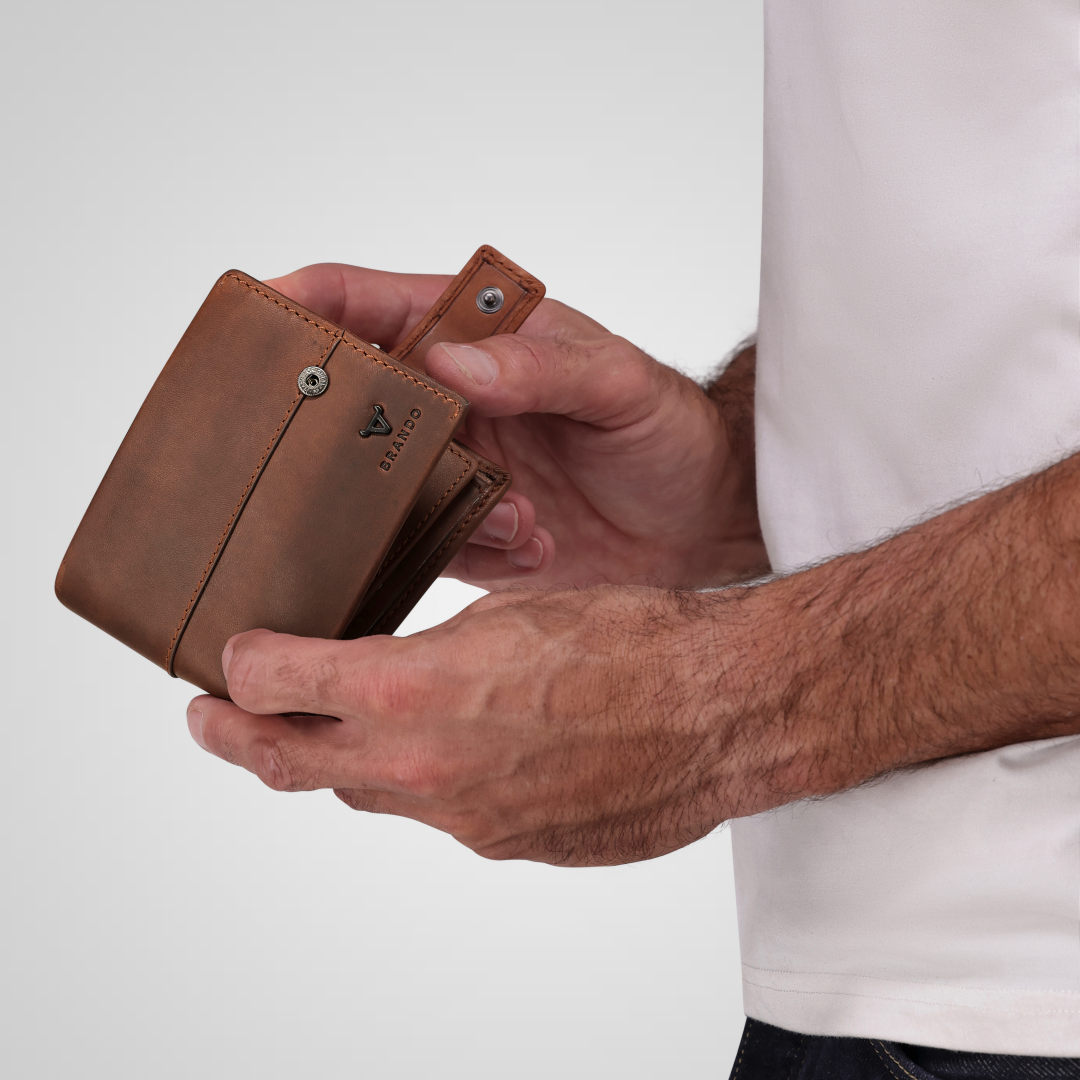 James Bifold Wallet with Tab Closure