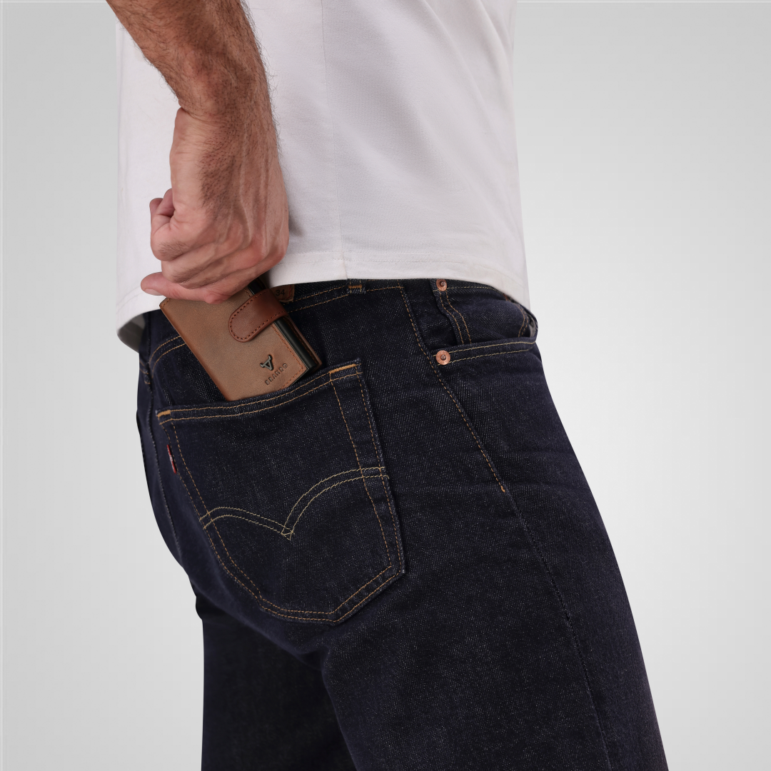 James Detailed Metal Card Holder